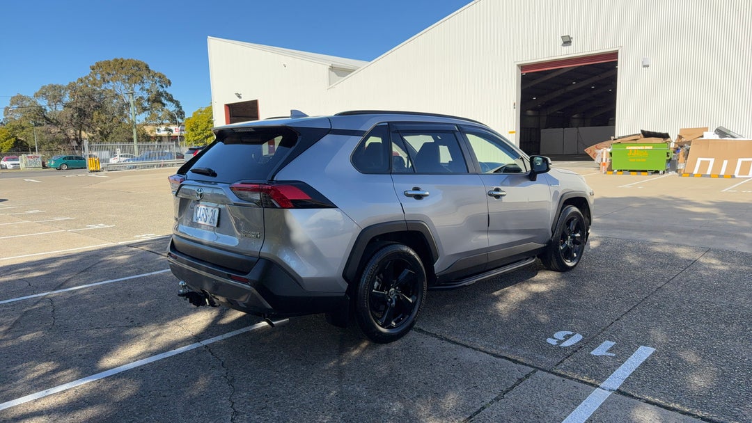 Right Back Diagonal (45- Degree) View