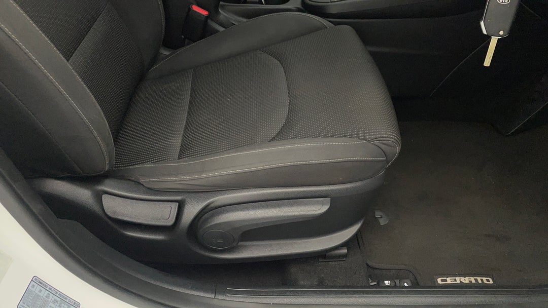 2018 Kia Cerato S, Automatic, 132635 km, Drivers Side Adjustment Panel