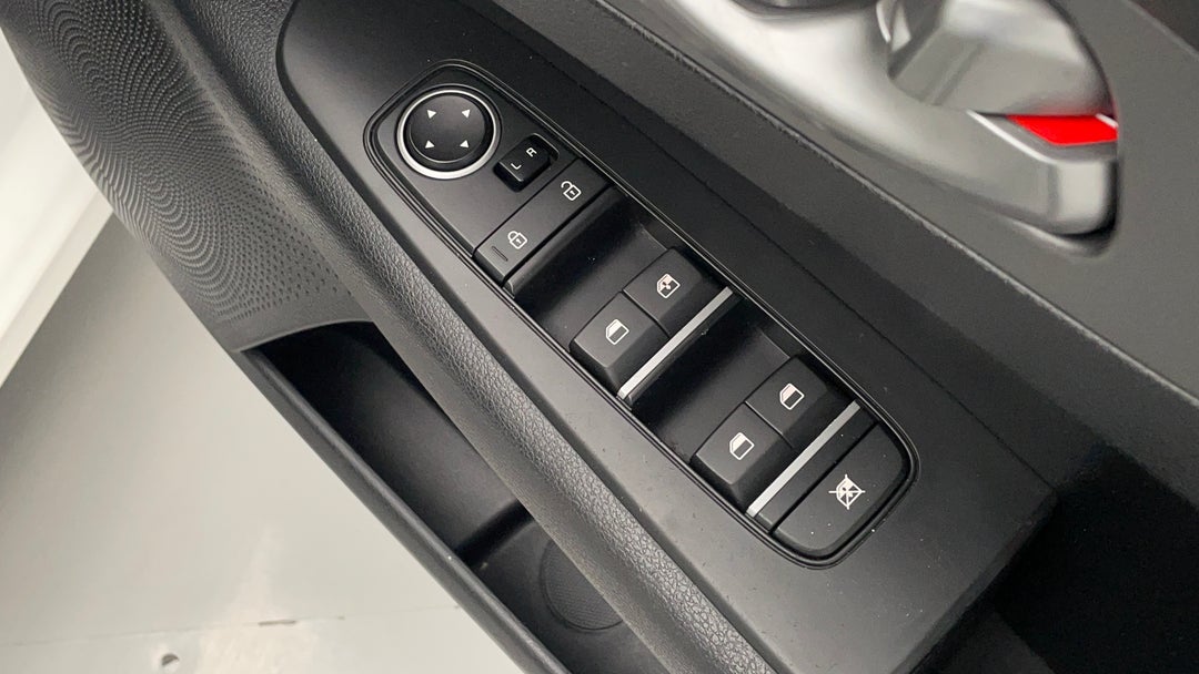 2018 Kia Cerato S, Automatic, 132635 km, Drivers Side Door Panel Controls