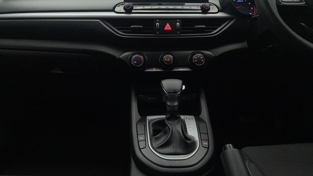 2018 Kia Cerato S, Automatic, 132635 km, Center Console