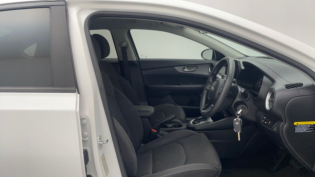 2018 Kia Cerato S, Automatic, 132635 km, Right Side Front Door Cabin View