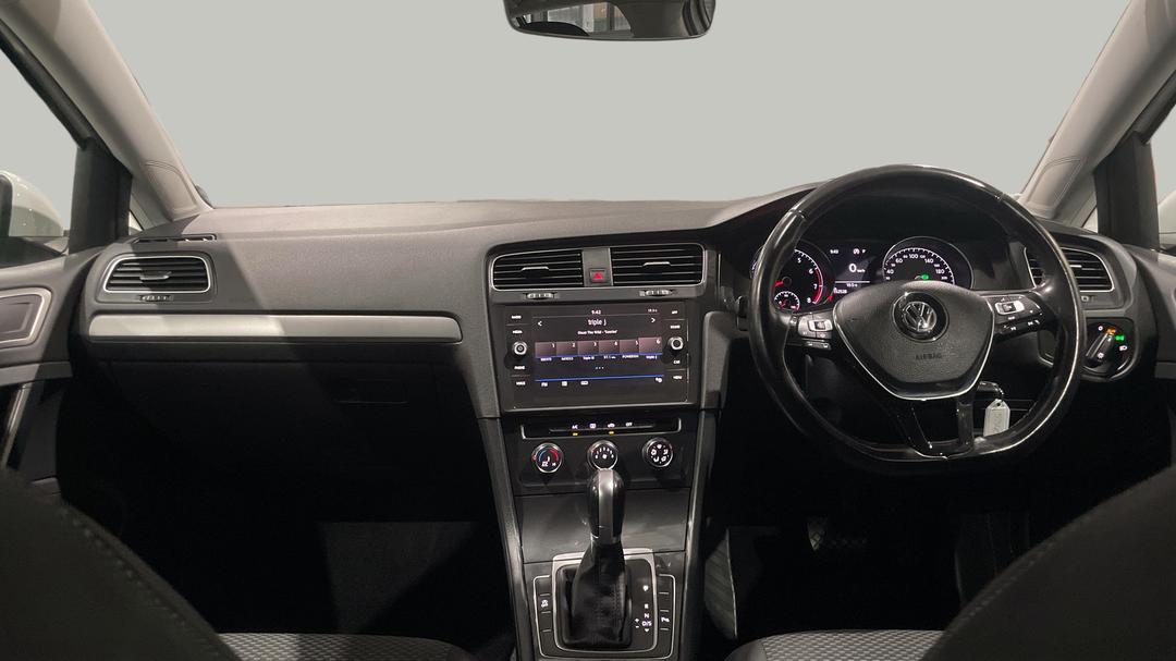 2018 Volkswagen Golf 110 Tsi Trendline, Automatic, 152528 km, Dashboard View