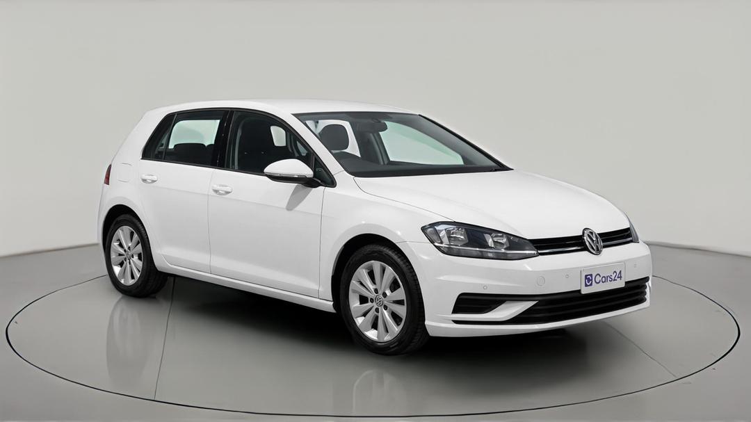 2018 Volkswagen Golf 110 Tsi Trendline, Automatic, 152528 km, Right Front Diagonal (45- Degree) View