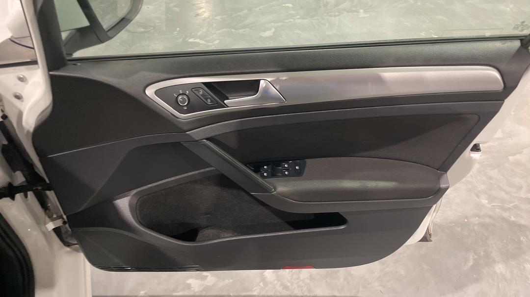 2018 Volkswagen Golf 110 Tsi Trendline, Automatic, 152528 km, Speaker View
