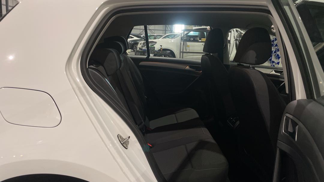 2018 Volkswagen Golf 110 Tsi Trendline, Automatic, 152528 km, Right Side Rear Door Cabin View