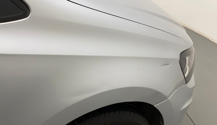 2017 Volkswagen Vento HIGHLINE PETROL AT, Petrol, Automatic, 76,969 km, Right fender - Slightly dented