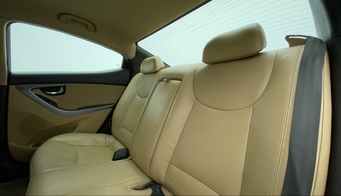 2014 Hyundai New Elantra 1.6 SX AT DIESEL, Diesel, Automatic, 96,579 km, Right Side Rear Door Cabin