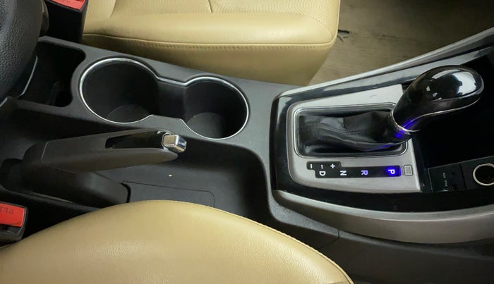 2014 Hyundai New Elantra 1.6 SX AT DIESEL, Diesel, Automatic, 96,579 km, Gear Lever