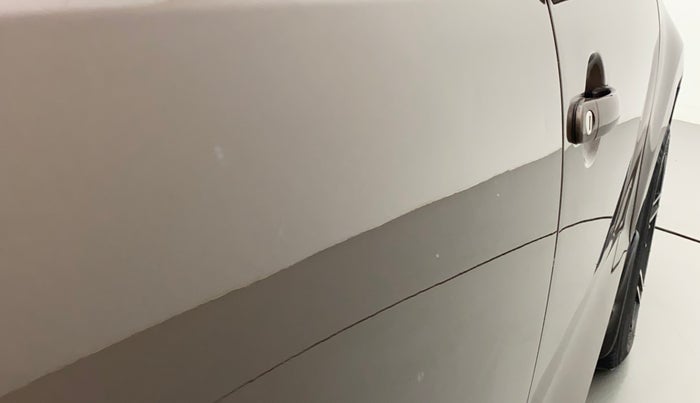 2017 Volkswagen Ameo COMFORTLINE 1.2L, Petrol, Manual, 76,307 km, Right rear door - Slightly dented