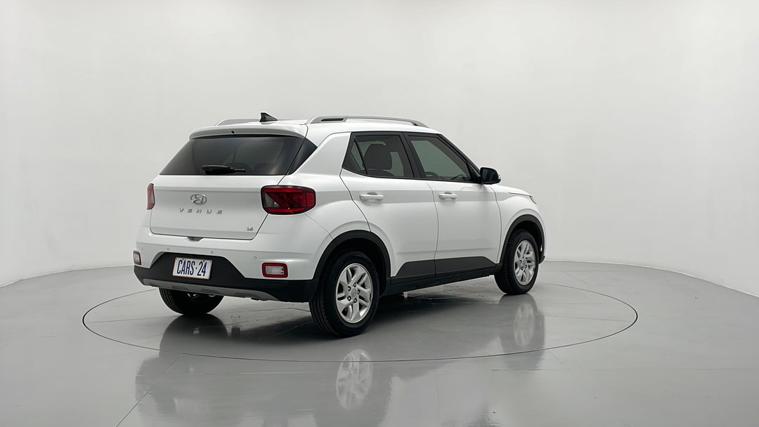 Right Back Diagonal (45- Degree) View