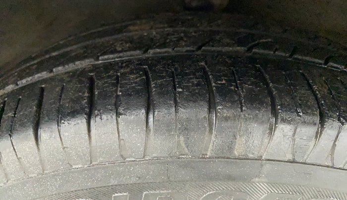 2012 Hyundai Santro Xing GL PLUS, Petrol, Manual, 68,349 km, Right Front Tyre Tread