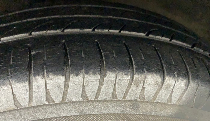 2012 Hyundai Santro Xing GL PLUS, Petrol, Manual, 68,349 km, Left Front Tyre Tread