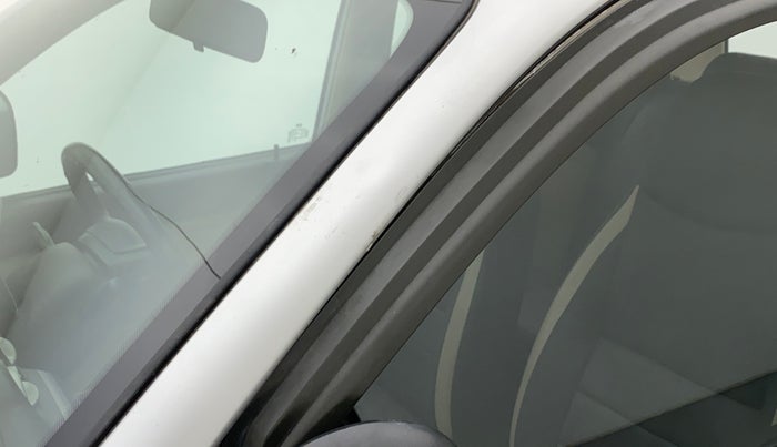 2012 Hyundai Santro Xing GL PLUS, Petrol, Manual, 68,349 km, Left A pillar - Slightly dented