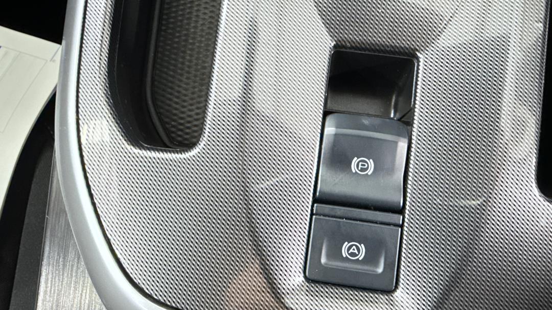 2022 GWM Haval Jolion Premium, Automatic, 82288 km, Handbrake