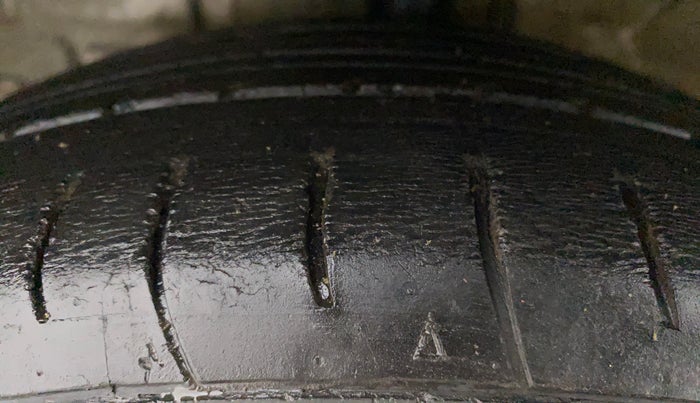 2011 Toyota Etios VX, Petrol, Manual, 57,912 km, Left Front Tyre Tread