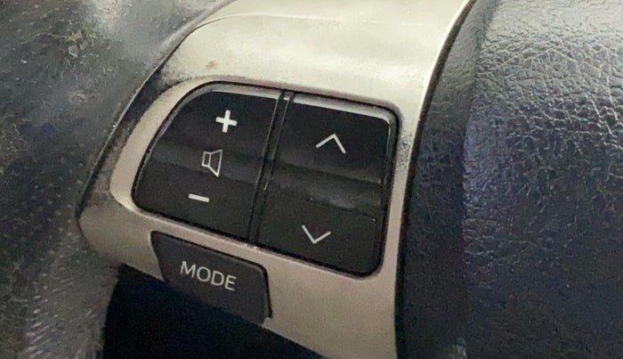 2011 Toyota Etios VX, Petrol, Manual, 57,812 km, Steering wheel - Sound system control not functional