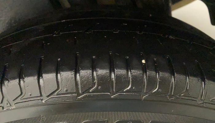 2014 Maruti Swift Dzire ZDI, Diesel, Manual, 1,14,899 km, Left Rear Tyre Tread