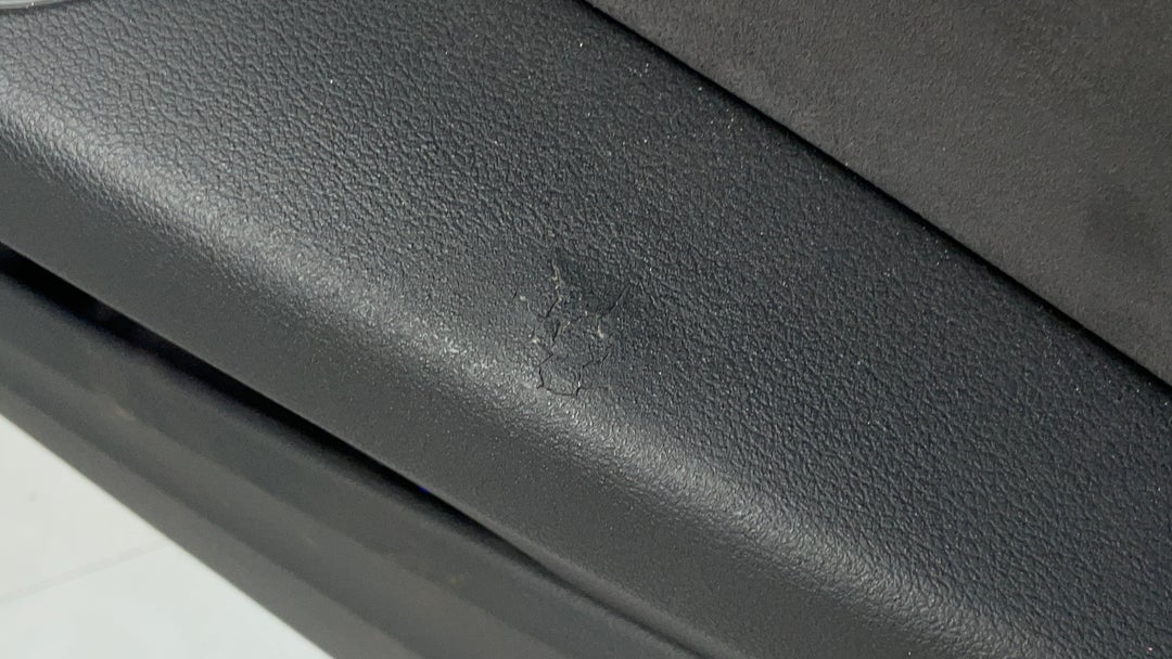 Doors Front RHS Scratch