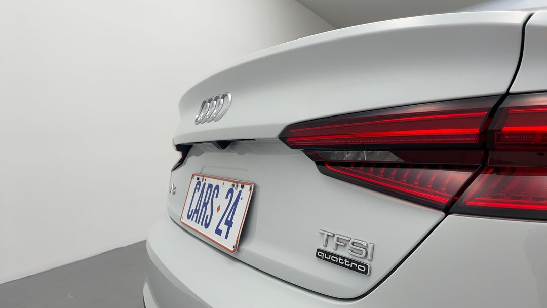 Badge (Boot Right Side)