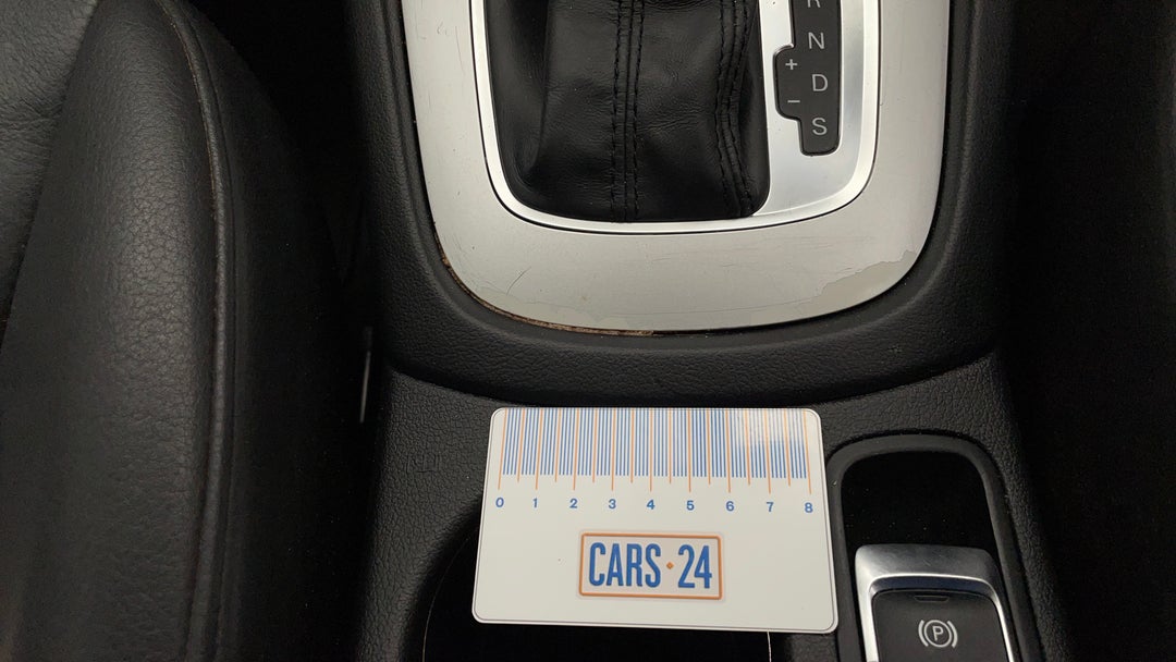 2016 Audi Q3 1.4 Tfsi (110kw), Automatic, 121333 km, Center Console Wear