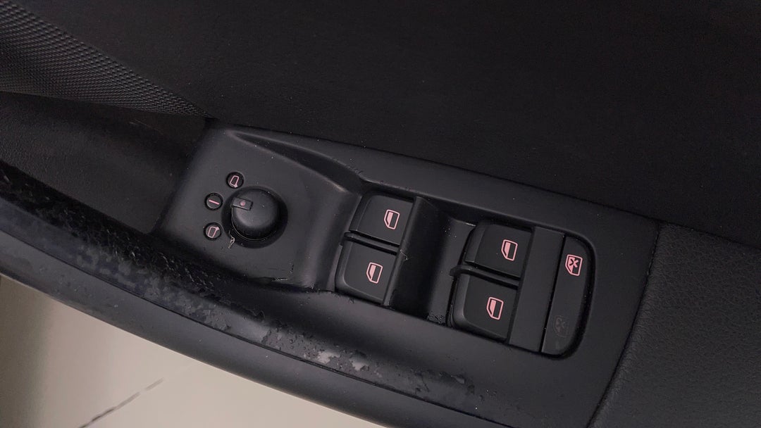 2016 Audi Q3 1.4 Tfsi (110kw), Automatic, 121333 km, Drivers Side Door Panel Controls