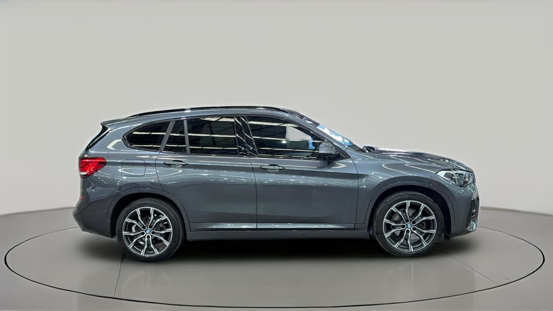 2022 BMW X1 sDrive 18i M Sport, Automatic, 46606 km, Right Side View