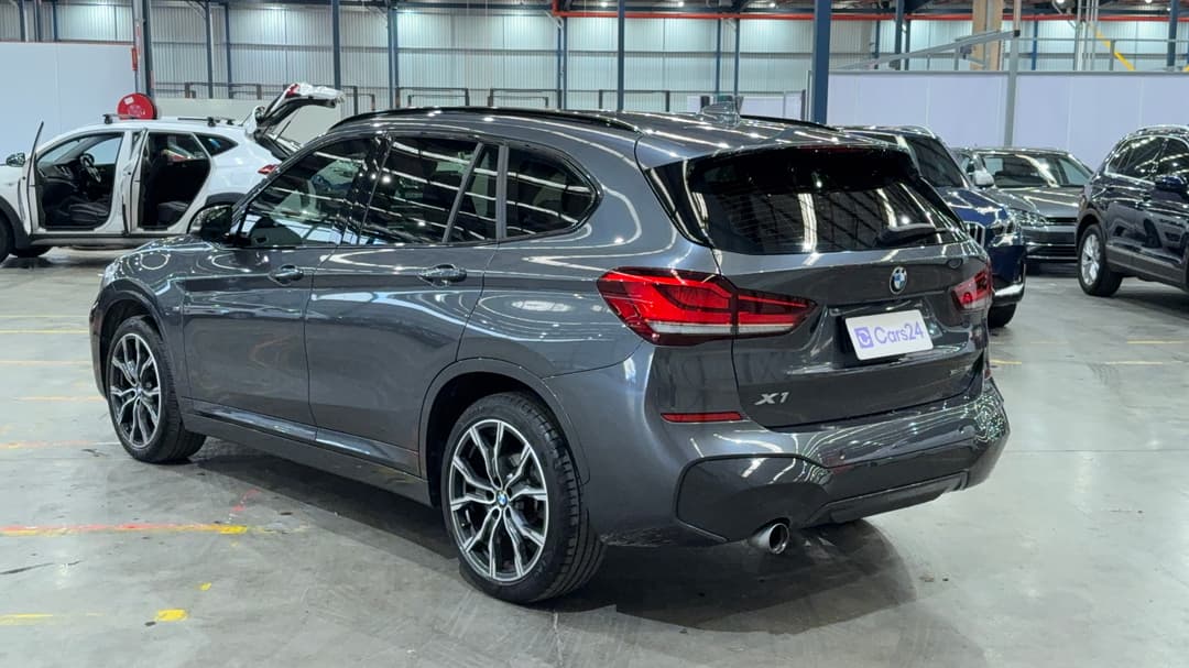 2022 BMW X1 sDrive 18i M Sport, Automatic, 46606 km, Left Back Diagonal (45- Degree) View