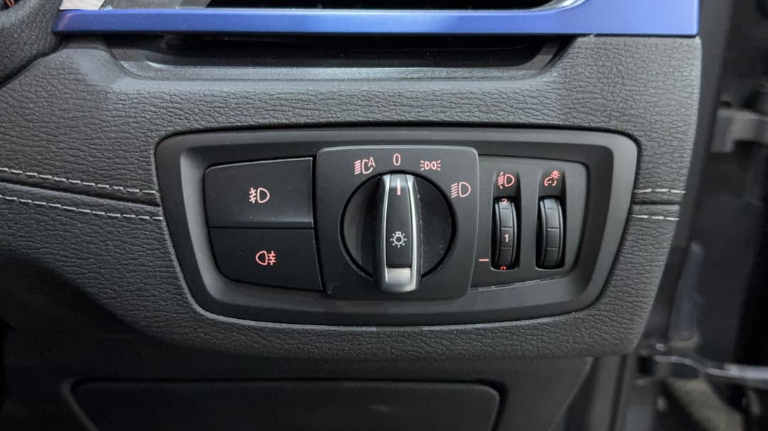 2022 BMW X1 sDrive 18i M Sport, Automatic, 46606 km, Utility Switches/Buttons
