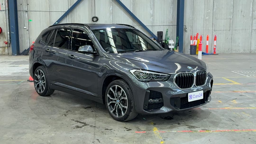 2022 BMW X1 sDrive 18i M Sport, Automatic, 46606 km, Right Front Diagonal (45- Degree) View