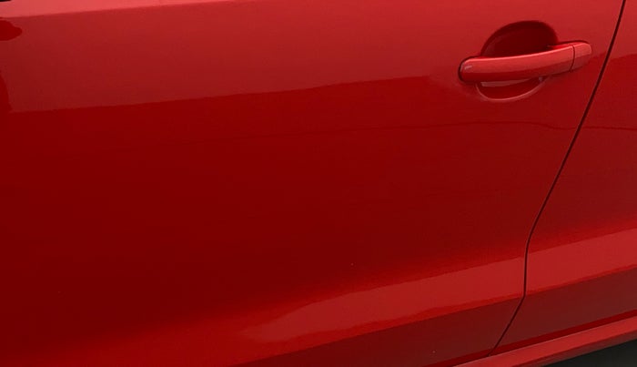 2019 Volkswagen Polo COMFORTLINE 1.0L MPI, Petrol, Manual, 37,072 km, Front passenger door - Slightly dented