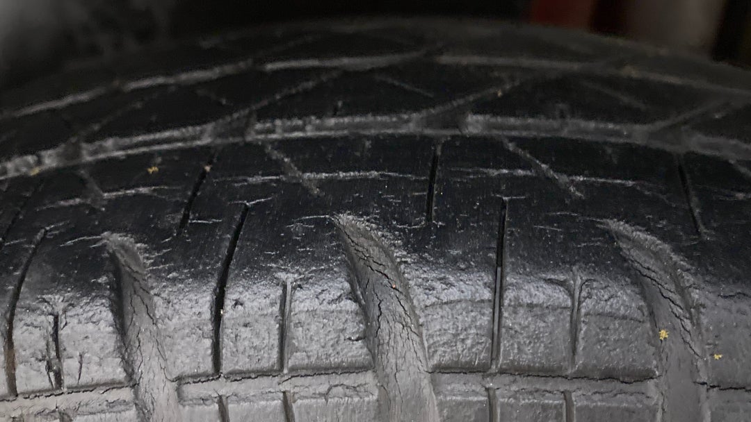 Left Rear Tyre Tread