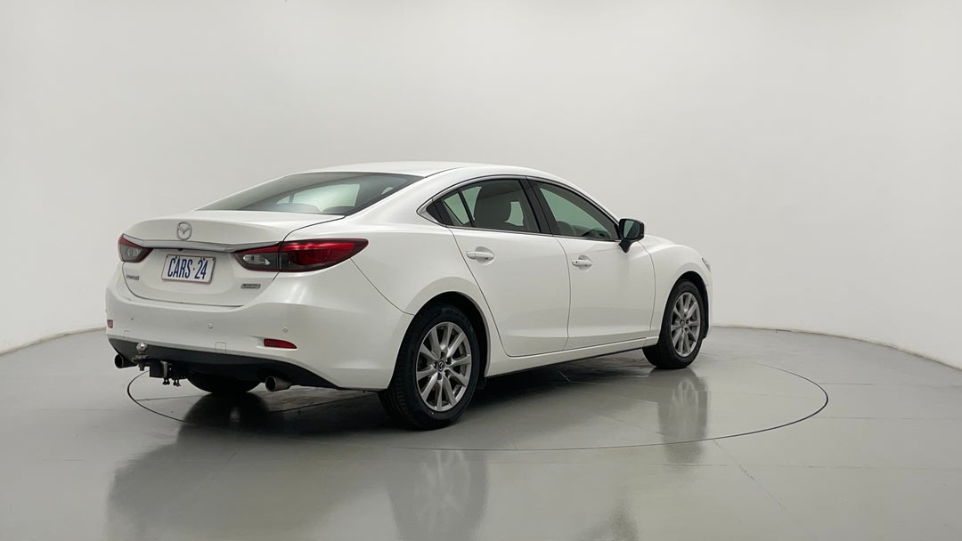 Right Back Diagonal (45- Degree) View