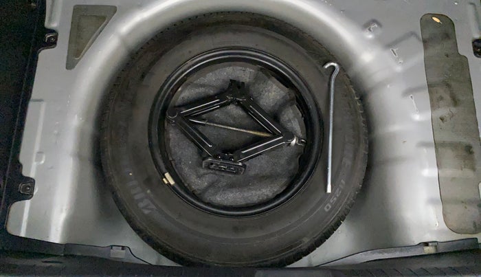 2020 Hyundai Elite i20 SPORTZ PLUS 1.2, Petrol, Manual, 50,261 km, Dicky (Boot door) - Tool missing