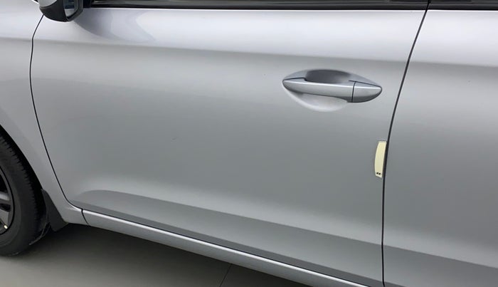 2020 Hyundai Elite i20 SPORTZ PLUS 1.2, Petrol, Manual, 50,261 km, Front passenger door - Minor scratches