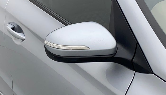 2020 Hyundai Elite i20 SPORTZ PLUS 1.2, Petrol, Manual, 50,261 km, Right rear-view mirror - Indicator light has minor damage