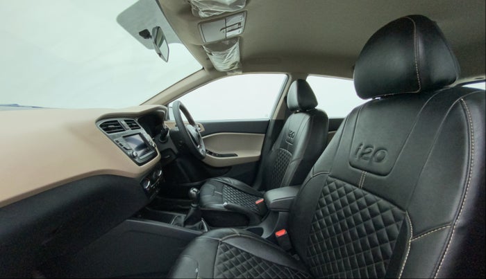 2020 Hyundai Elite i20 SPORTZ PLUS 1.2, Petrol, Manual, 50,261 km, Right Side Front Door Cabin
