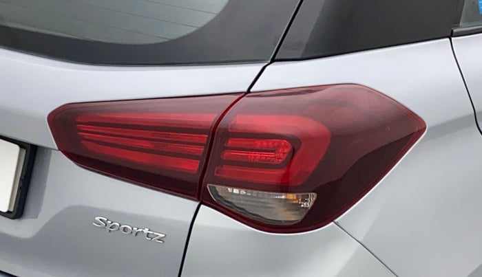 2020 Hyundai Elite i20 SPORTZ PLUS 1.2, Petrol, Manual, 50,261 km, Right tail light - Minor scratches