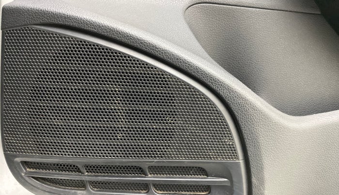2014 Volkswagen Polo HIGHLINE DIESEL, Diesel, Manual, 1,00,761 km, Speaker