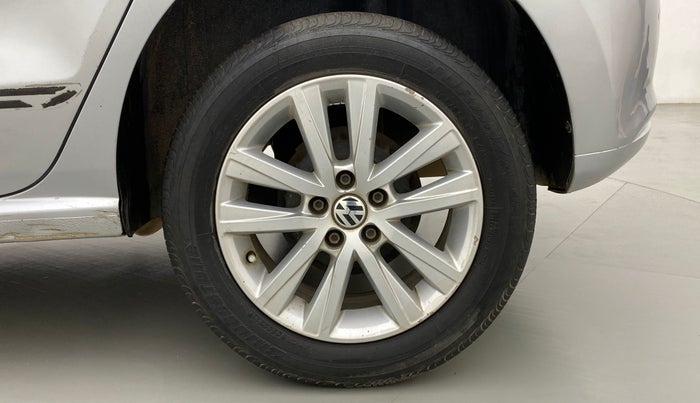 2014 Volkswagen Polo HIGHLINE DIESEL, Diesel, Manual, 1,00,761 km, Left Rear Wheel