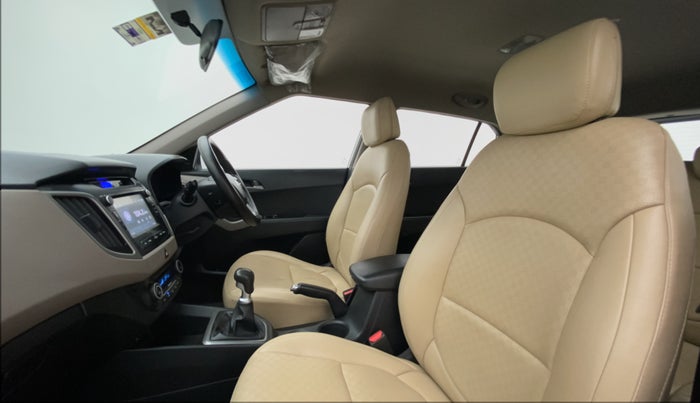 2017 Hyundai Creta 1.6 SX PLUS PETROL, Petrol, Manual, 69,215 km, Right Side Front Door Cabin View