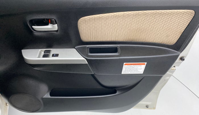 2018 Maruti Wagon R 1.0 LXI CNG OPT, CNG, Manual, 79,304 km, Driver Side Door Panels Control