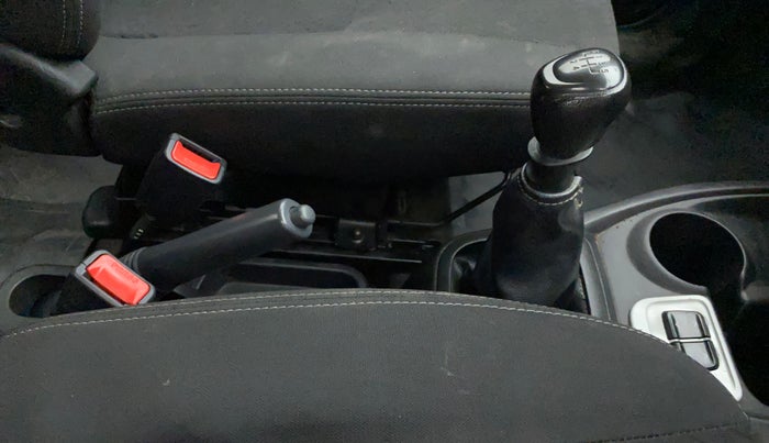 2018 Datsun Redi Go T (O), Petrol, Manual, 56,665 km, Gear Lever