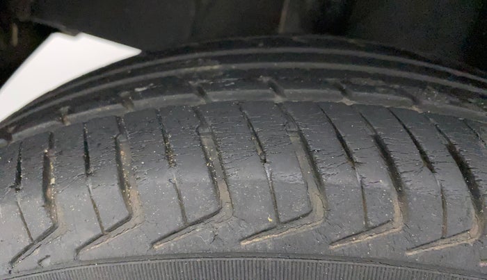 2018 Datsun Redi Go T (O), Petrol, Manual, 56,665 km, Right Rear Tyre Tread