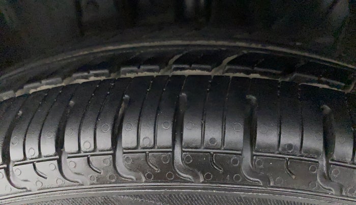 2018 Datsun Redi Go T (O), Petrol, Manual, 56,665 km, Left Front Tyre Tread