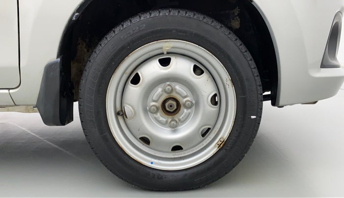 2014 Maruti Alto K10 LXI CNG, CNG, Manual, 26,230 km, Right Front Wheel