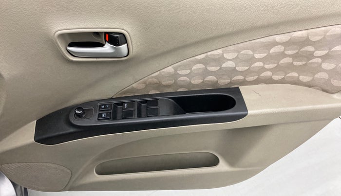 2015 Maruti Celerio ZXI OPT, Petrol, Manual, 75,601 km, Driver Side Door Panels Control