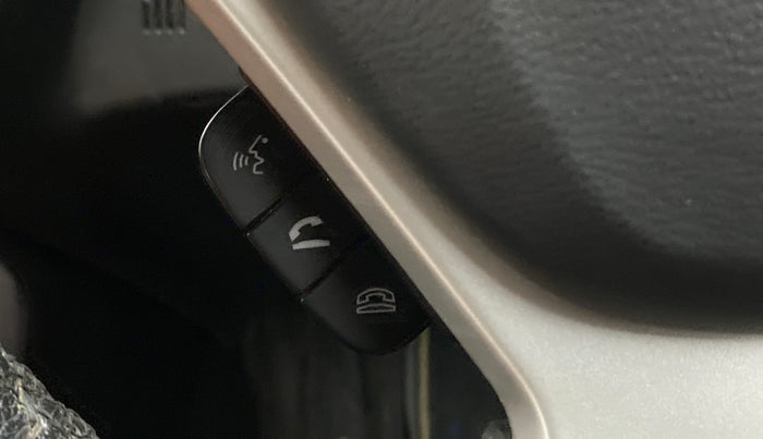2018 Maruti S Cross ZETA 1.3 SHVS, Diesel, Manual, 86,244 km, Steering wheel - Phone control not functional