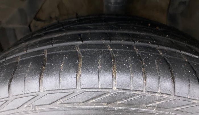 2018 Maruti S Cross ZETA 1.3 SHVS, Diesel, Manual, 86,244 km, Left Front Tyre Tread
