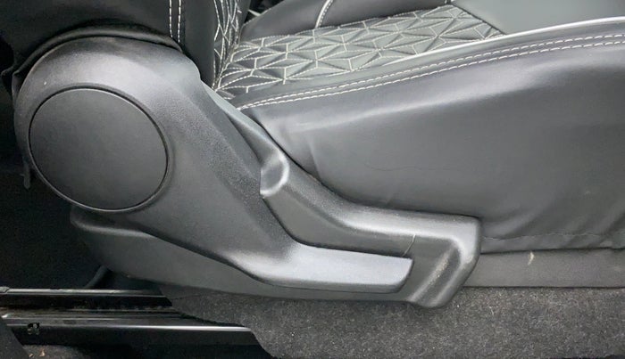 2020 Maruti IGNIS SIGMA 1.2 K12, Petrol, Manual, 10,115 km, Driver Side Adjustment Panel