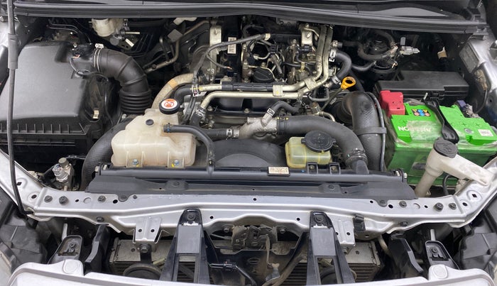 2018 Toyota Innova Crysta 2.4 VX 8 STR, Diesel, Manual, 36,579 km, Open Bonet